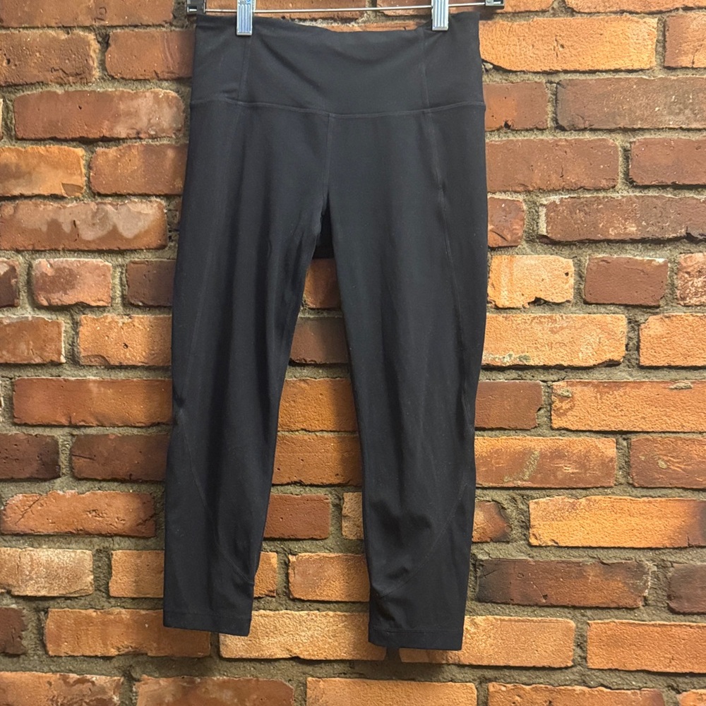 Women’s Athleta Black Cropped Leggings Y2K